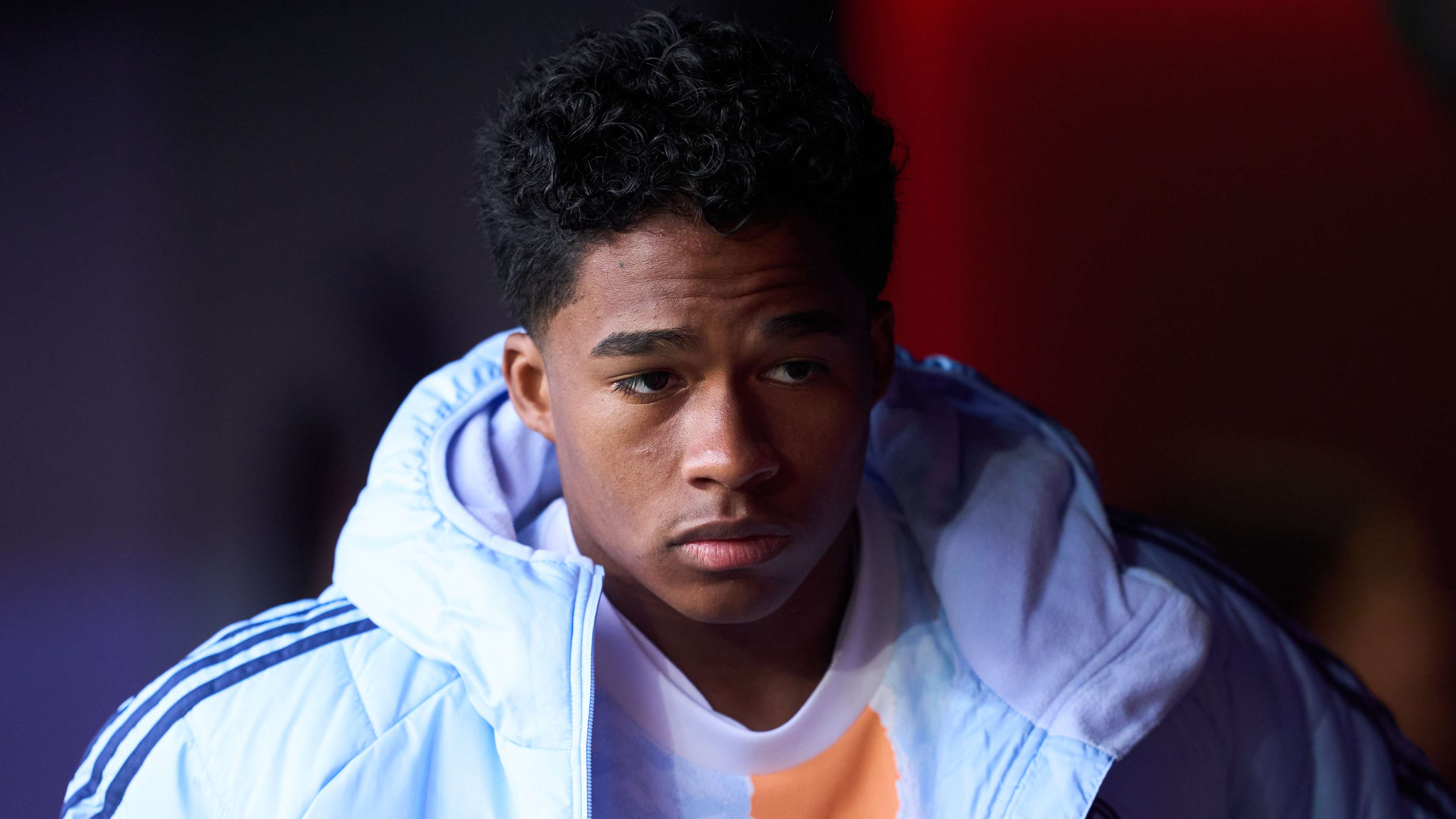 依然令人瞩 依然令人瞩